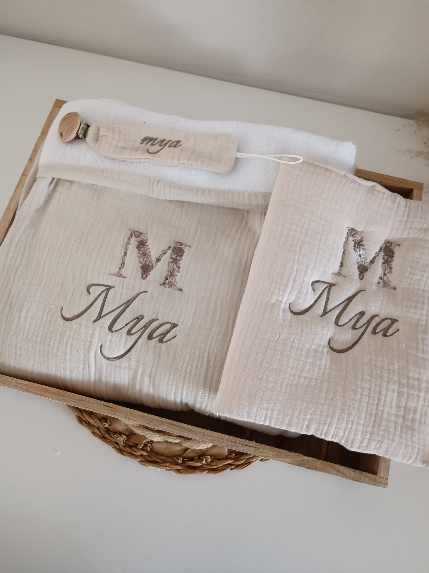 Mon Coffret en gaze de coton : Mon essentiel pour la maternité – Image 9