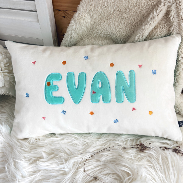 Housse de coussin prénom appliqué – Image 4